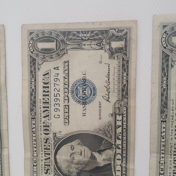 Lot 3 Vintage Rare One Dollar Rare  Blue Seal Silver Certificate. - Picture 3 of 8